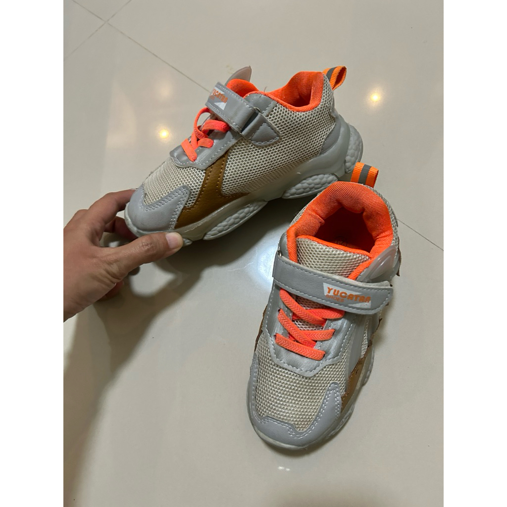 PL Sepatu Anak TK brand Yucatan