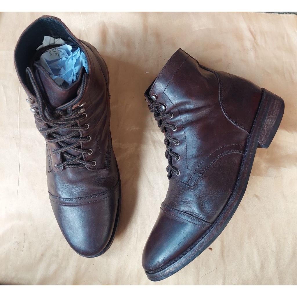 Boots Thursday Captain Cap toe