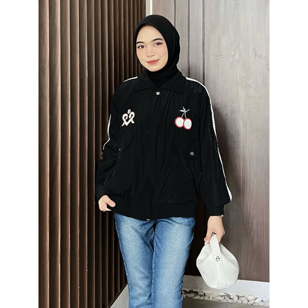Giana Jaket Athayaa Daily Jakcket Parasut/ Jaket Athayaa/ Jaket Wanita