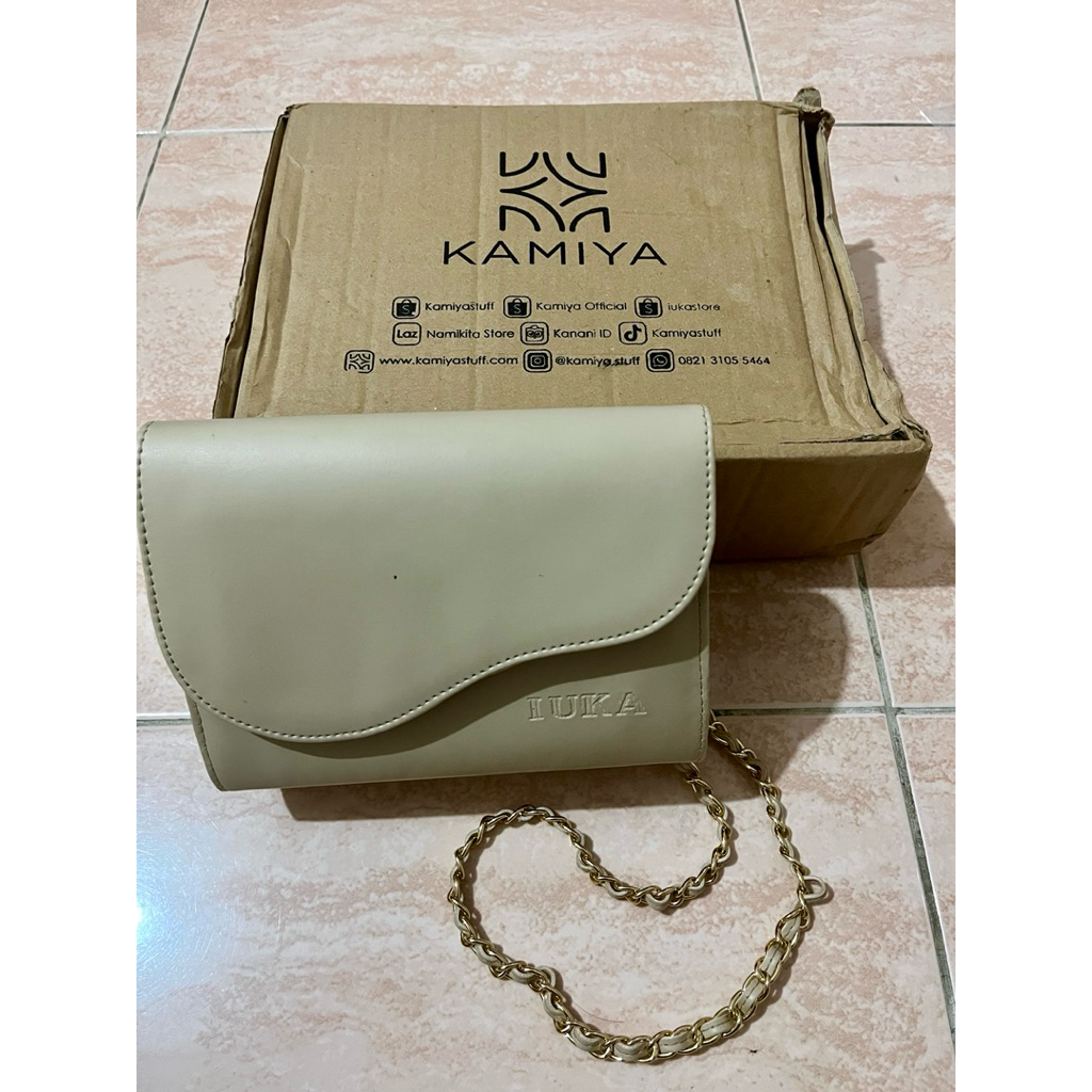 Tas wanita IUKA (PRELOVED) / tas selempang / bag wanita