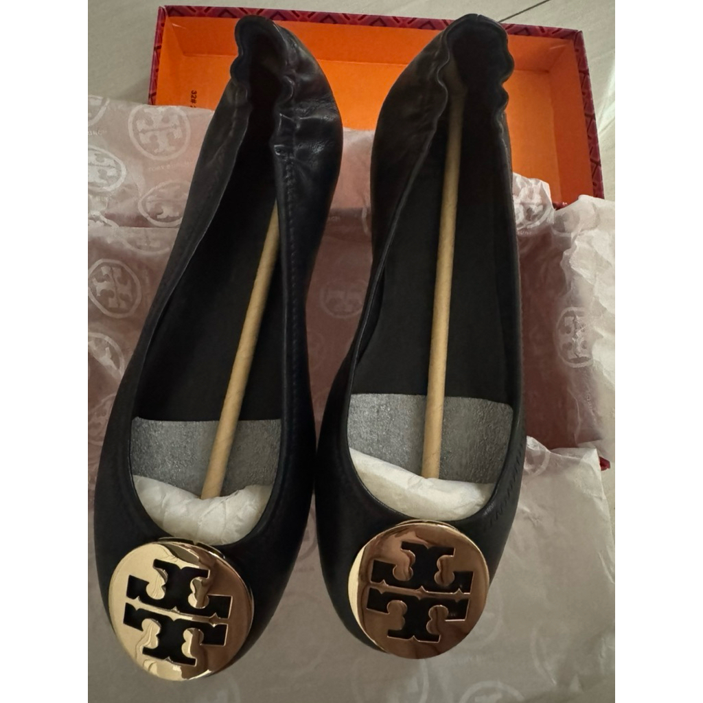 Tory Burch Minnie Travel with metal logo Ballet Shoes perfect navy gold size US 7