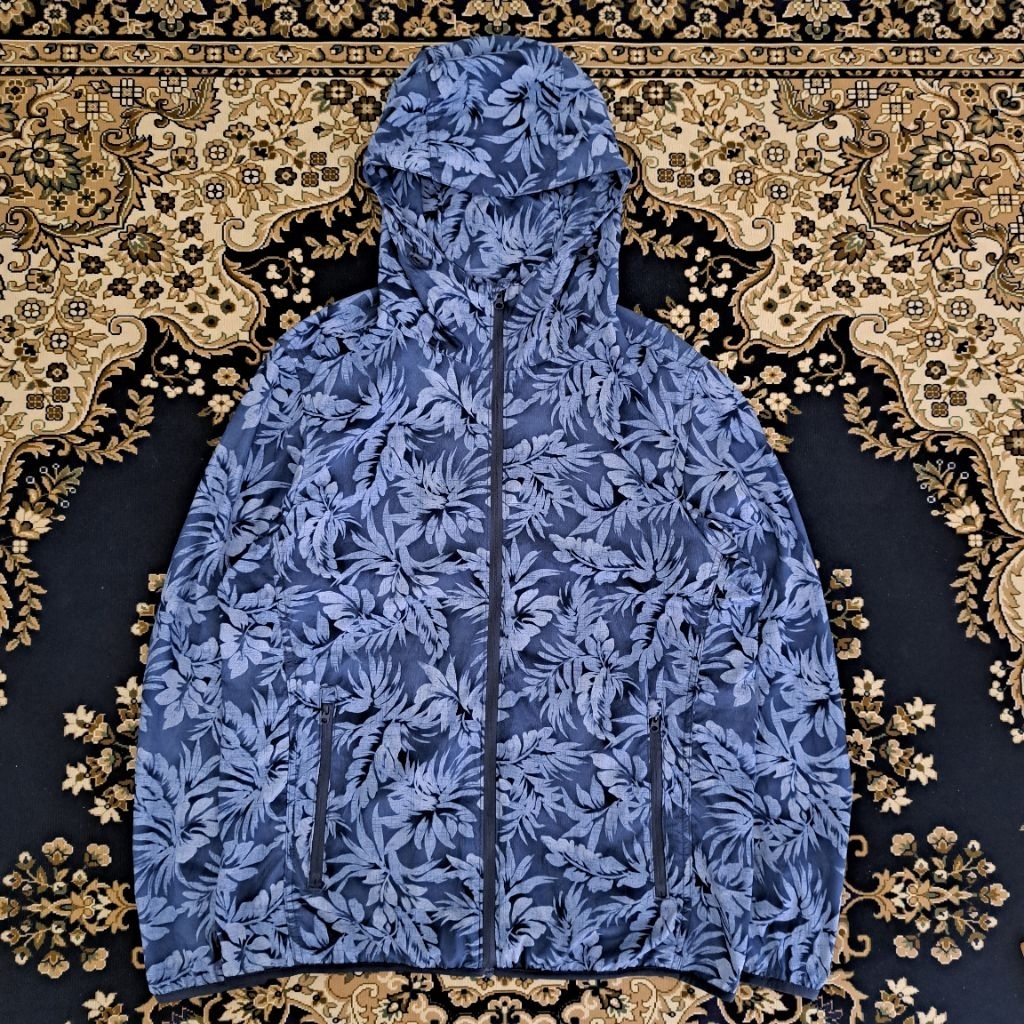 Jaket Uniqlo Lightweight Running UV Protection