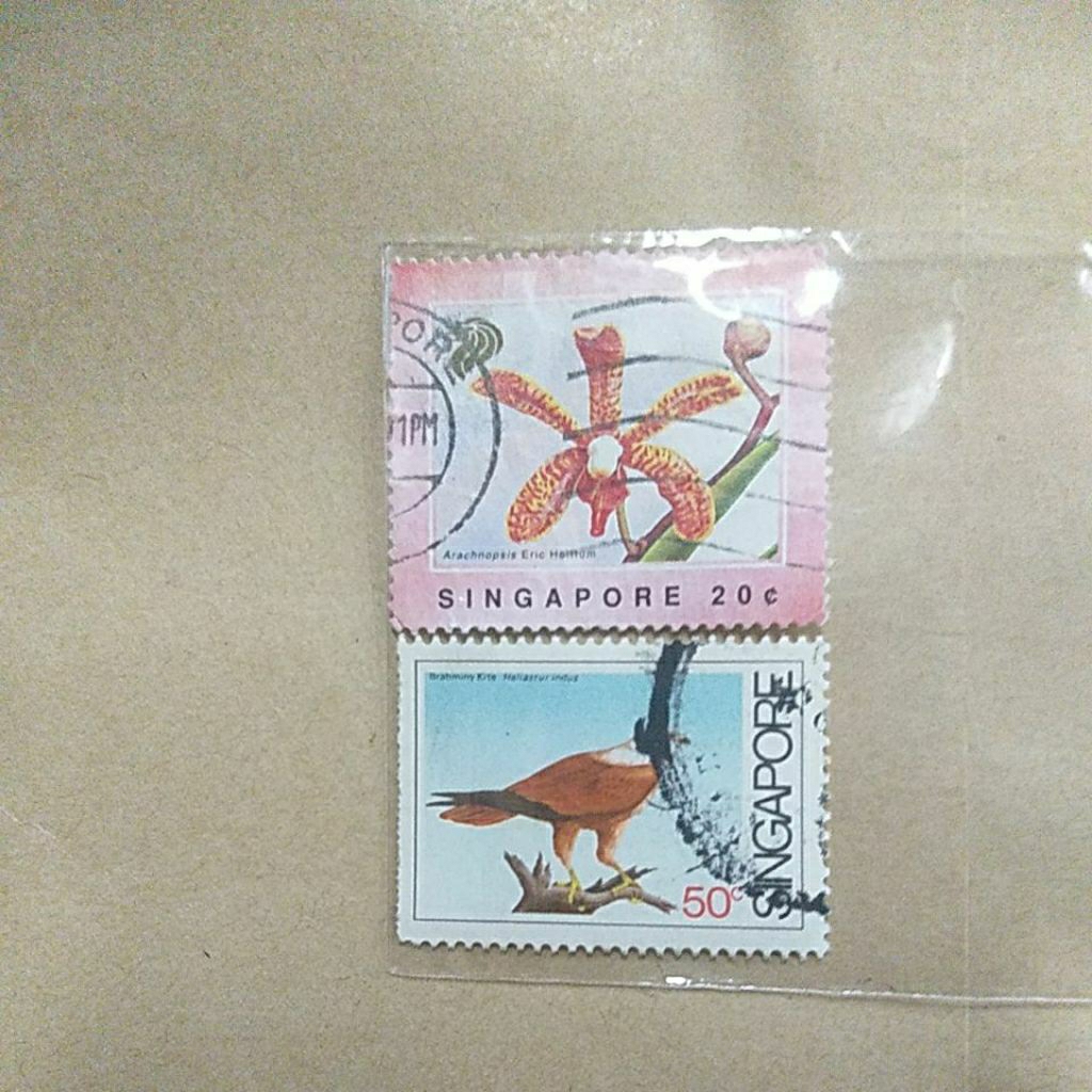 Perangko Kuno Singapura Set 2 Keping - Anggrek Arachnopsis Eric Holttum 20c & Burung 50c (Tahun 1991