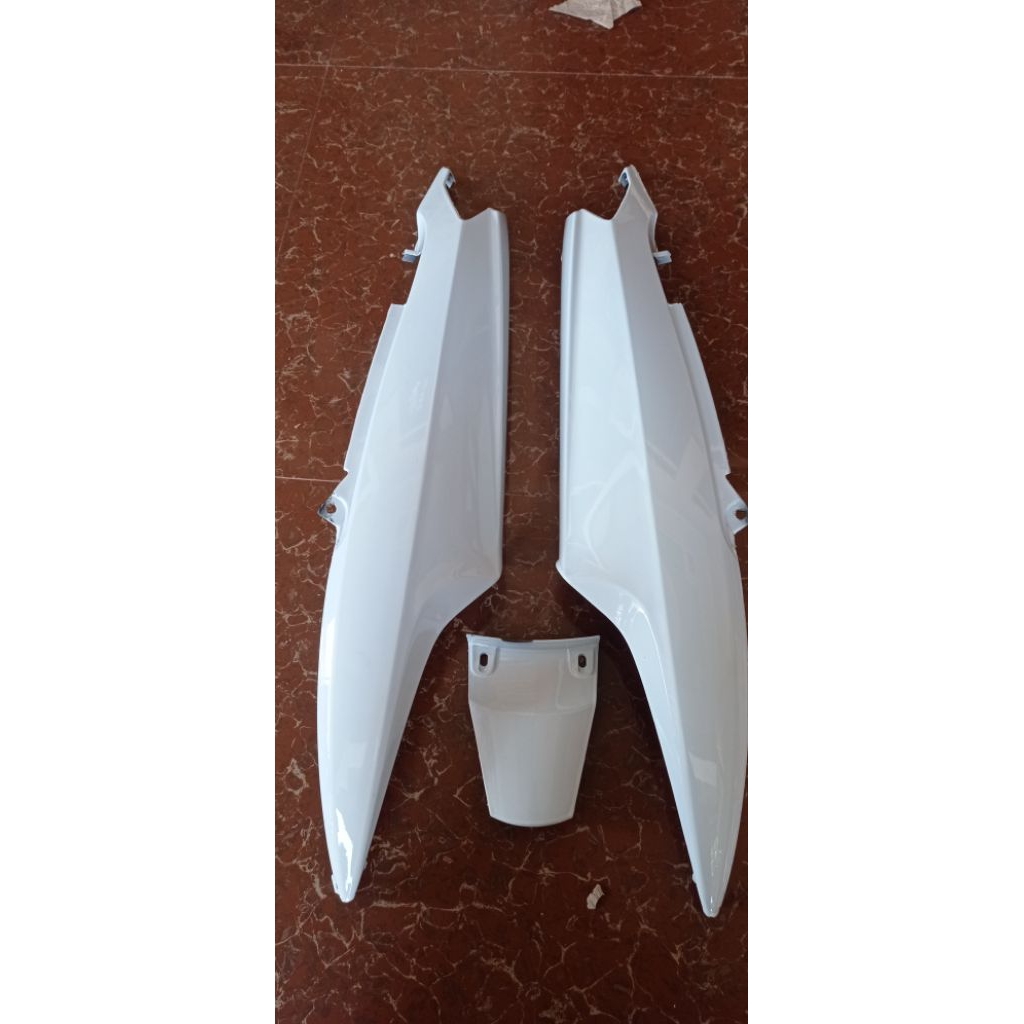 set body samping Mio smile Mio sporty warna putih