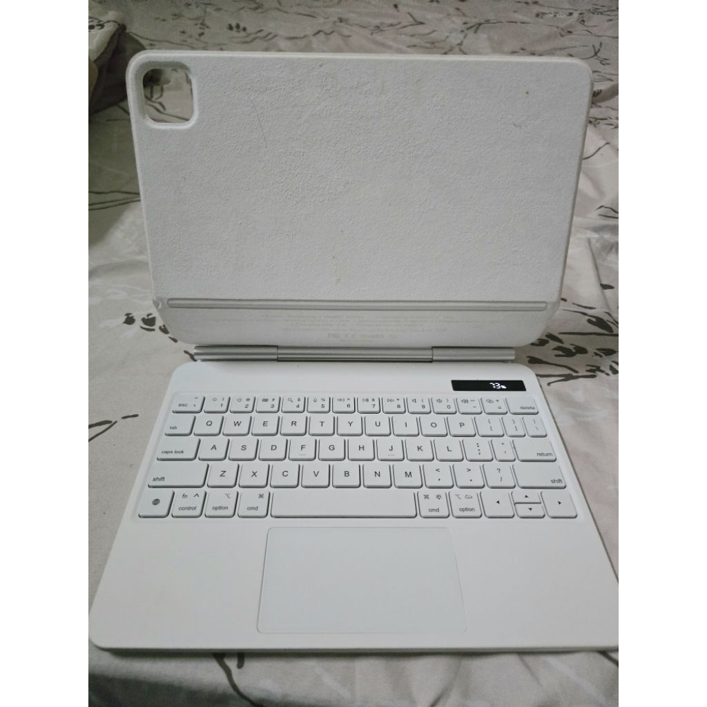 Magic Keyboard Gojoodoq  bekas untuk ipad pro M4 2024