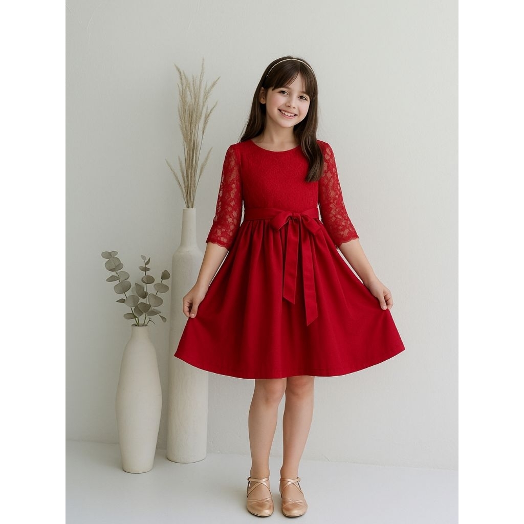 Dress Natalie Brokat Anak Remaja Lengan 3/4 Elegan Warna Merah – Gaun Pesta Natal Anak Modern Cantik
