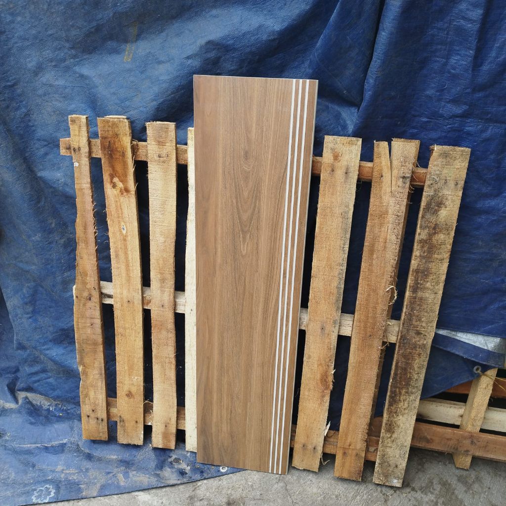 granit anak tangga ukuran 30x100/20x100