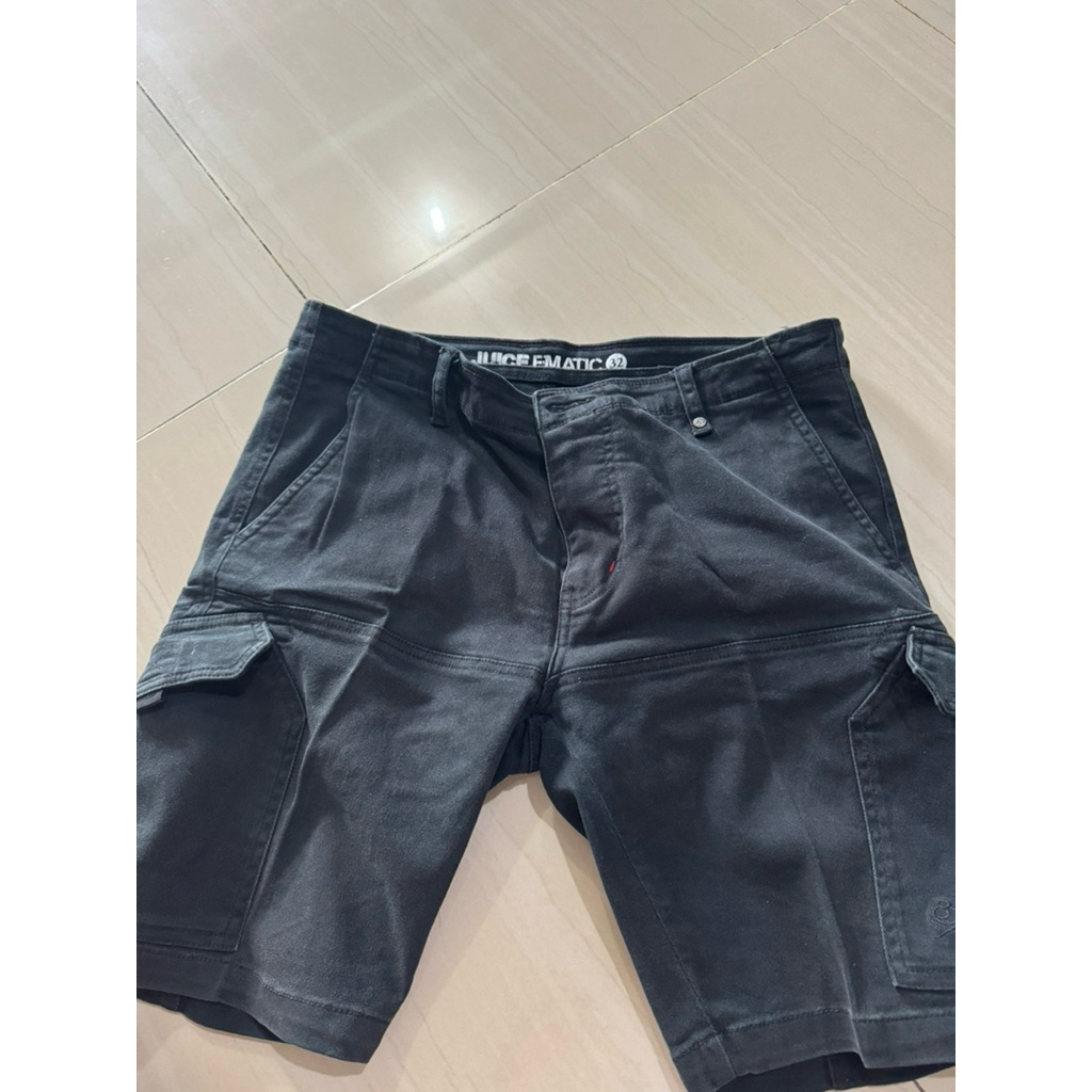 celana JUICE EMATIC hitam UK 32