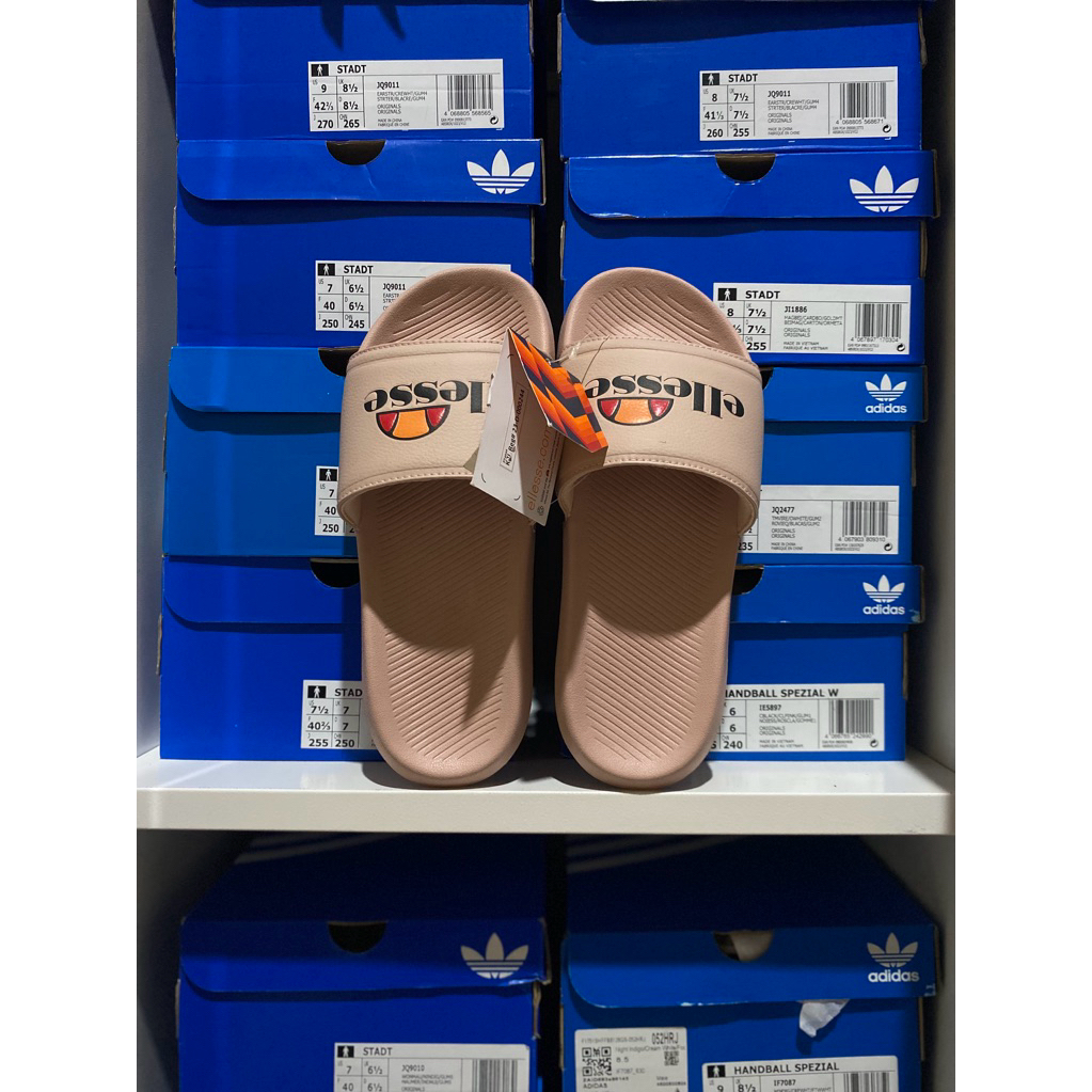 Sendal Ellesse Women Original