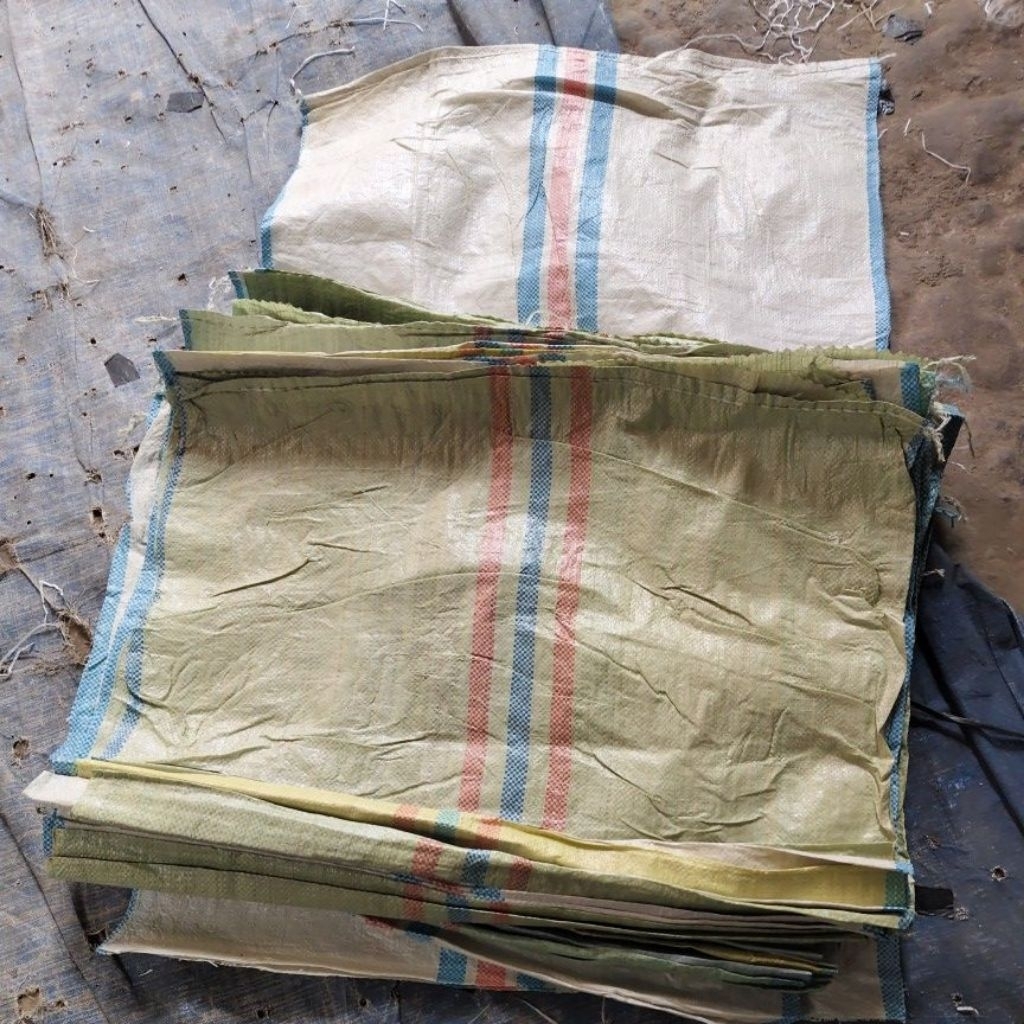 KARUNG PLASTIK BEKAS TEBAL JUMBO100KG UKURAN 75 X 115CM