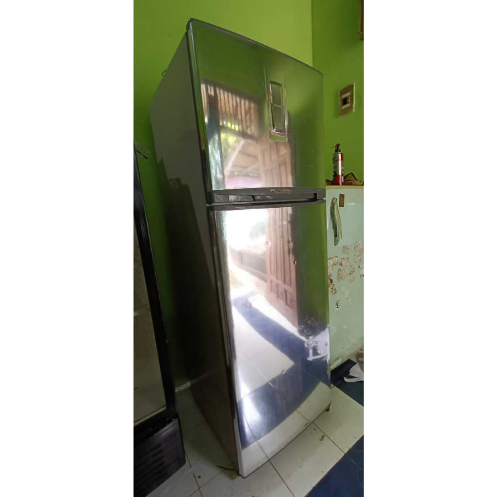 Kulkas Bekas Seken Preloved Second Toshiba Jumbo Garansi