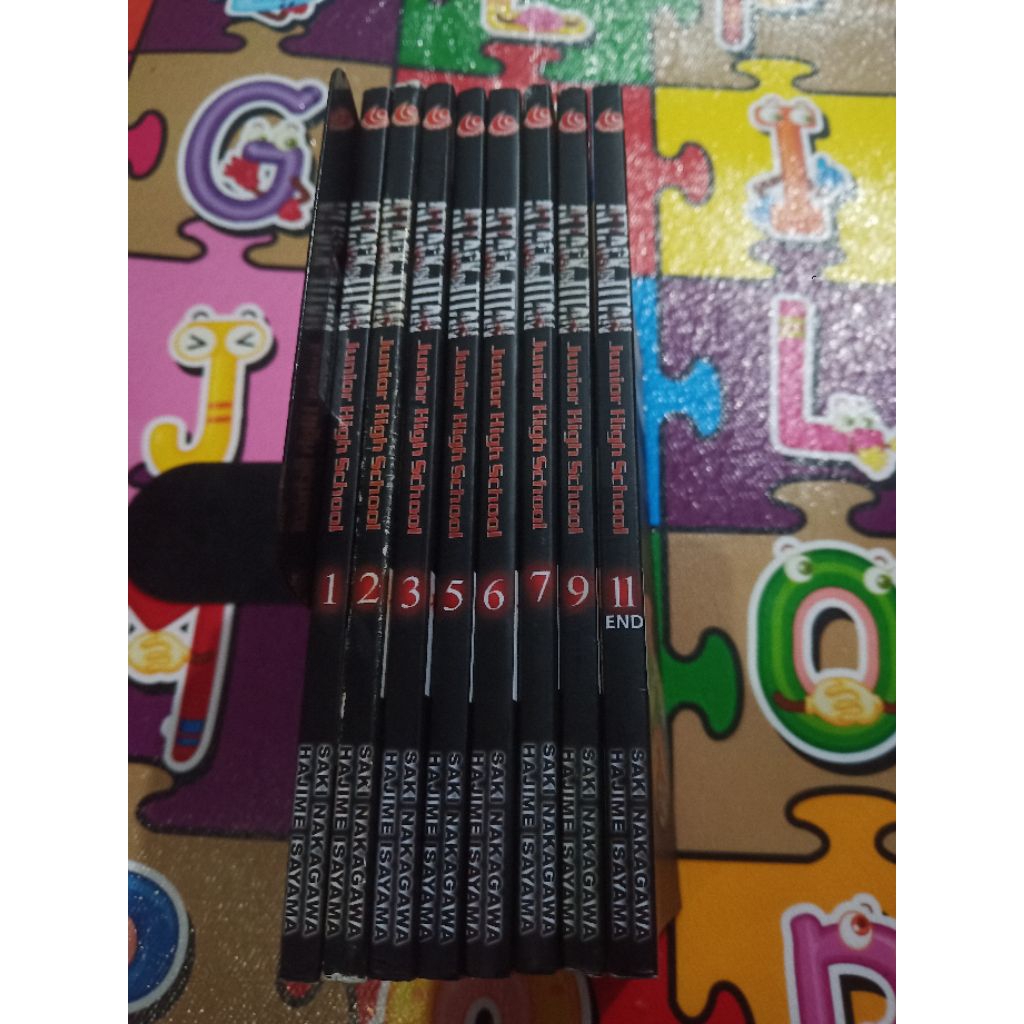 Set Attack On Titan Junior High School 1-3, 5-7, 9, 11 End Bekas (2015)