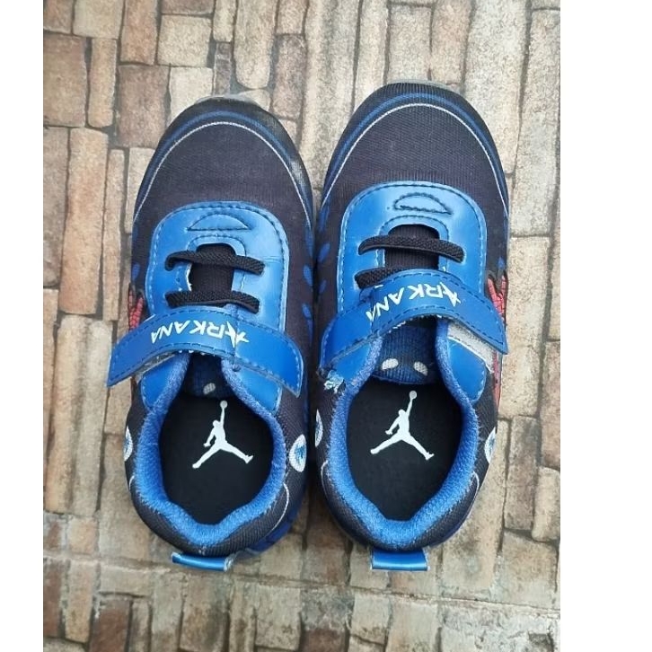 PL sepatu anak