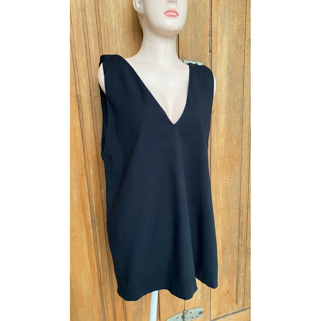 Preloved_ Vest Hitam