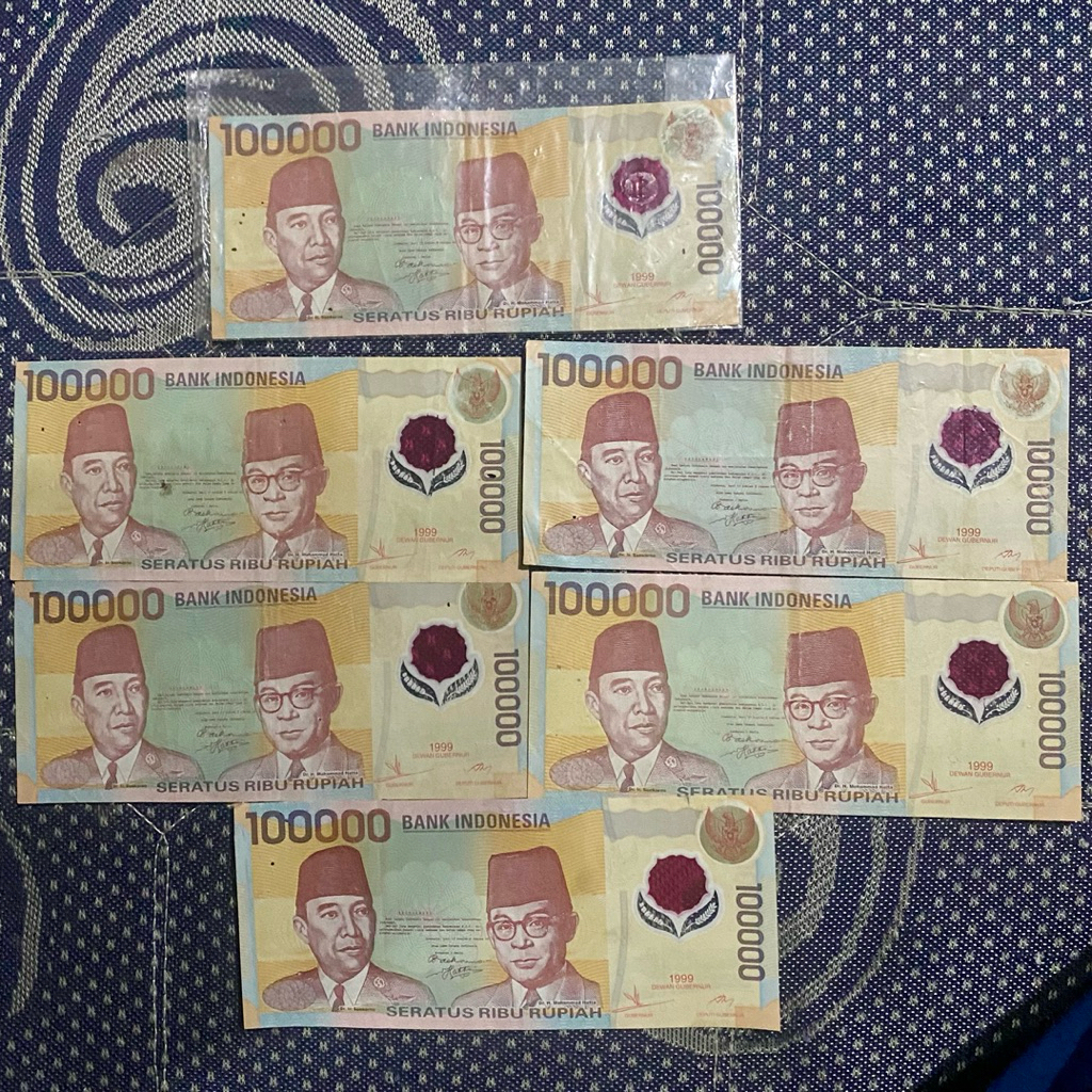 Uang 100 ribu tahun 1999 duit