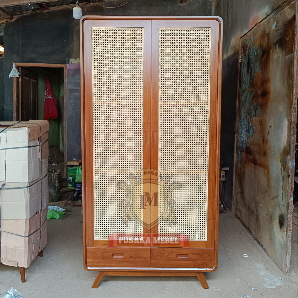 lemari pakaian 2 pintu minimalis kayu jati kombinasi rotan, lemari pakaian kayu 2 pintu resort hotel