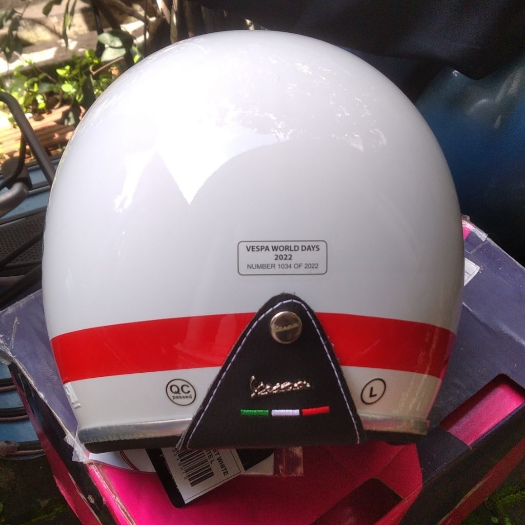 Helm VWD Special Edition Vespa World Day 2022 Bali original Area 27 ORI Area27