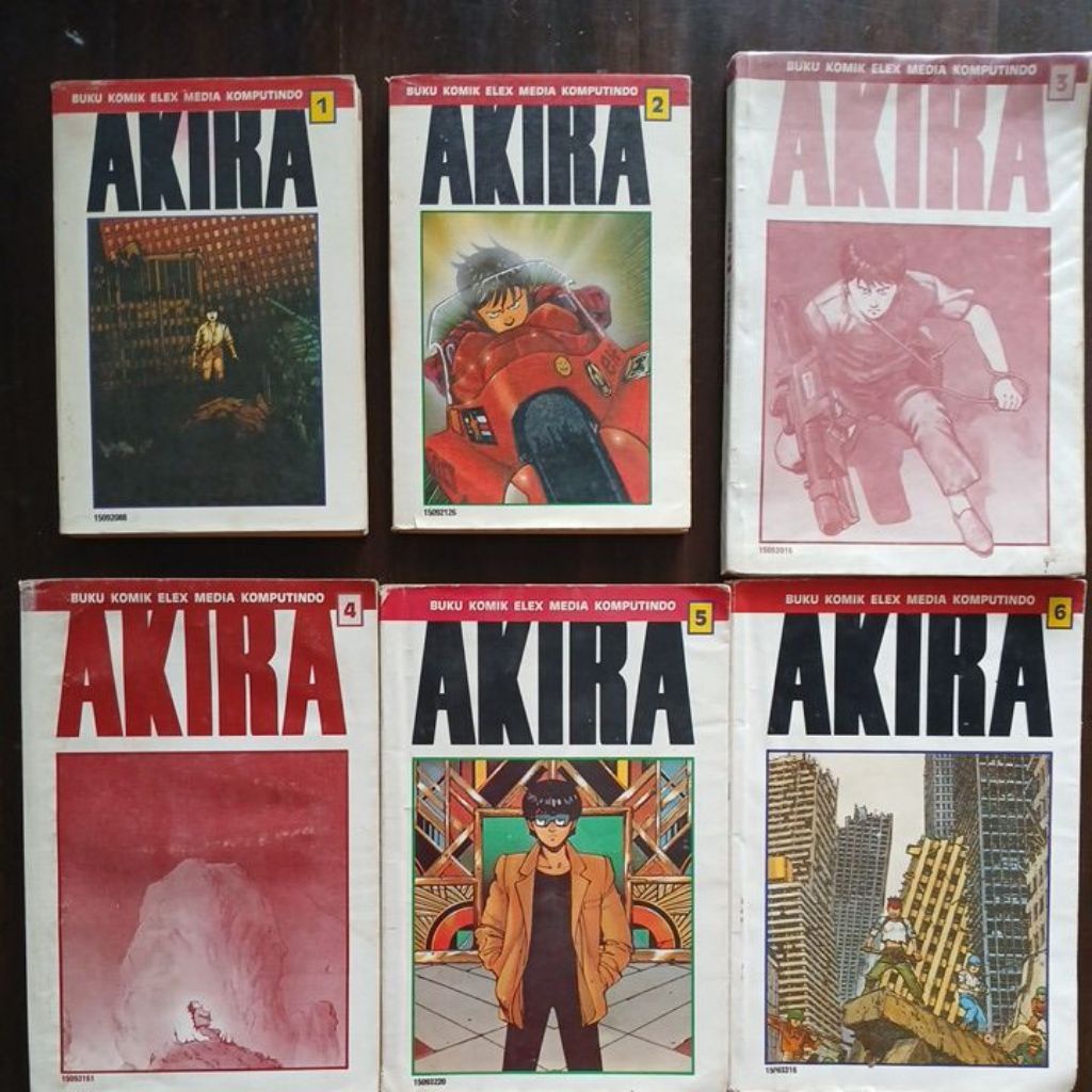 Komik bekas AKIRA terbitan Elex Media Komputindo