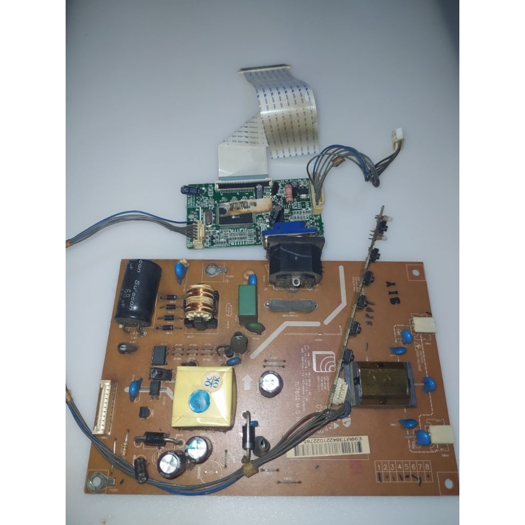 1 set monitor LG flatron w1642s-pf normal