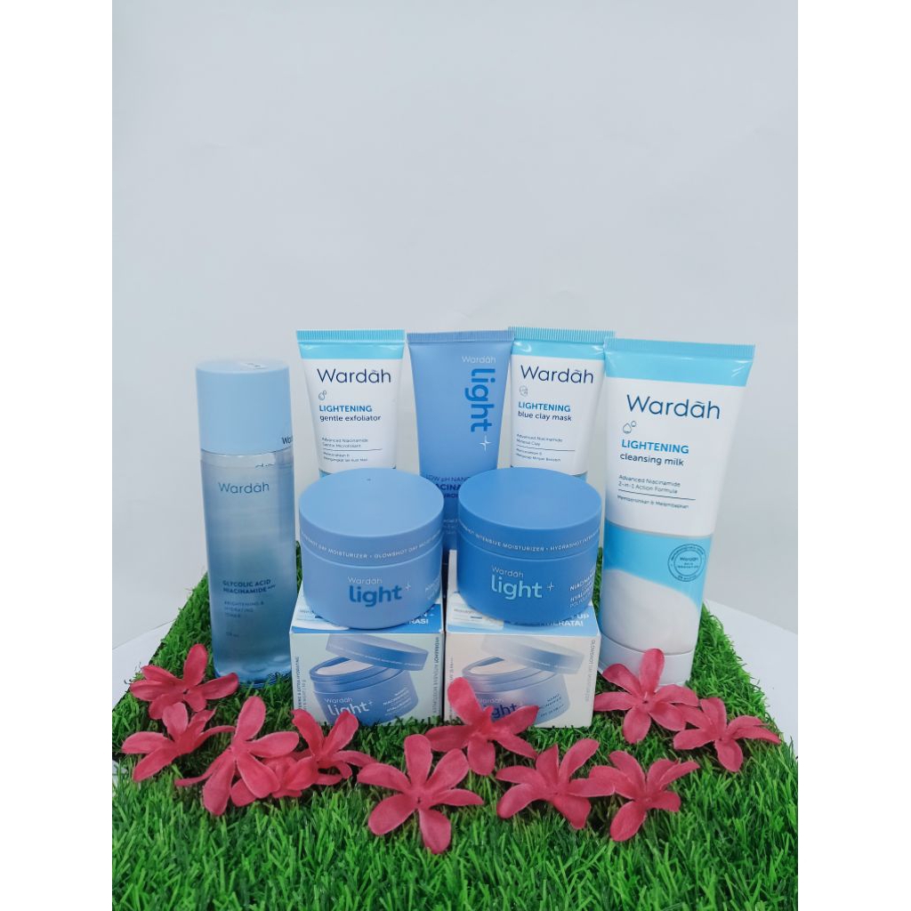 PAKET KOSMESTIK WARDAH LENGKAP LIGHTENING SERIES/paket untuk kulit kusam dan flek hitam