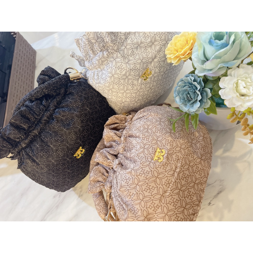 AISYAH MUKENAH SATIN SILK PREMIUM RESLETING DAGU/MUKENAH JUMBO/MUKENAH DEWASA