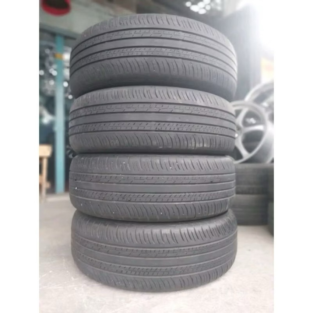 Ban Dunlop Enasave 215/60 R17 Bekas kondisi 60-70% Tahun 2020 akhir