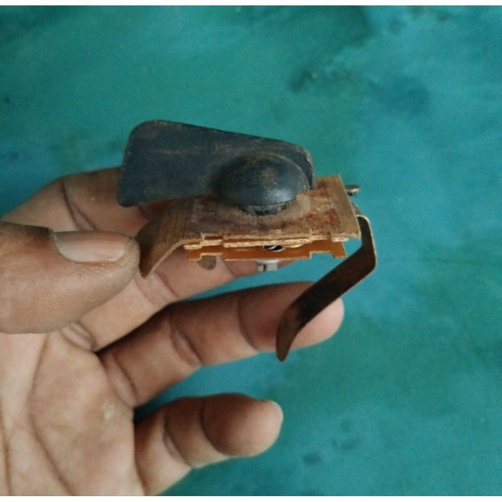 Saklar batok lampu sepeda onthel tua saklar batok lampu motor tua saklar batok lampu moped