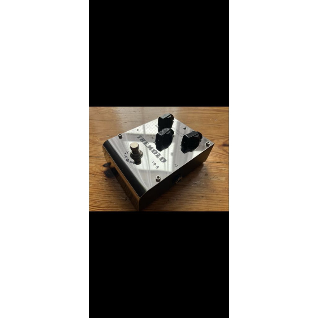 efek guitar pedal biyang tremolo