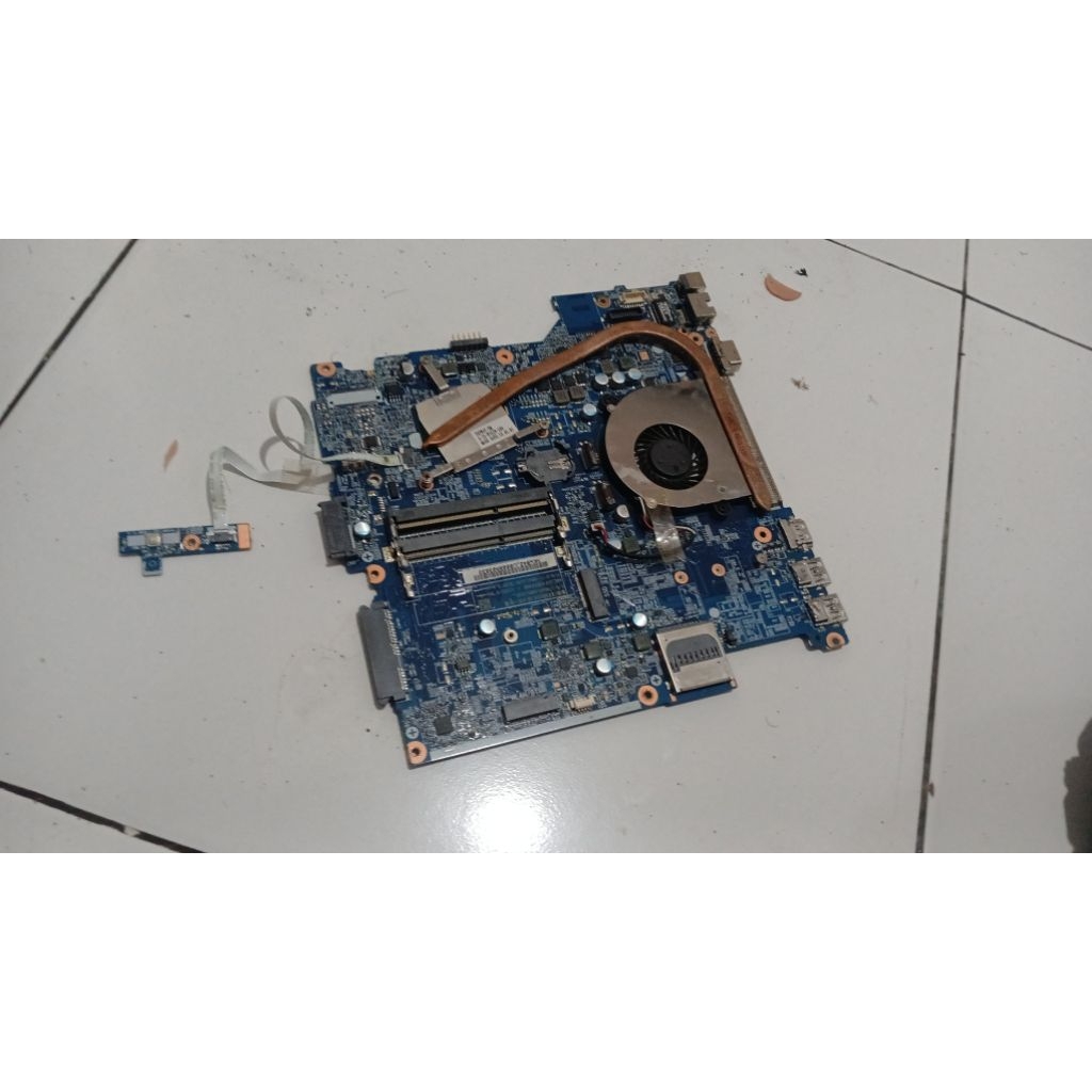 mobo acer z476 mati total