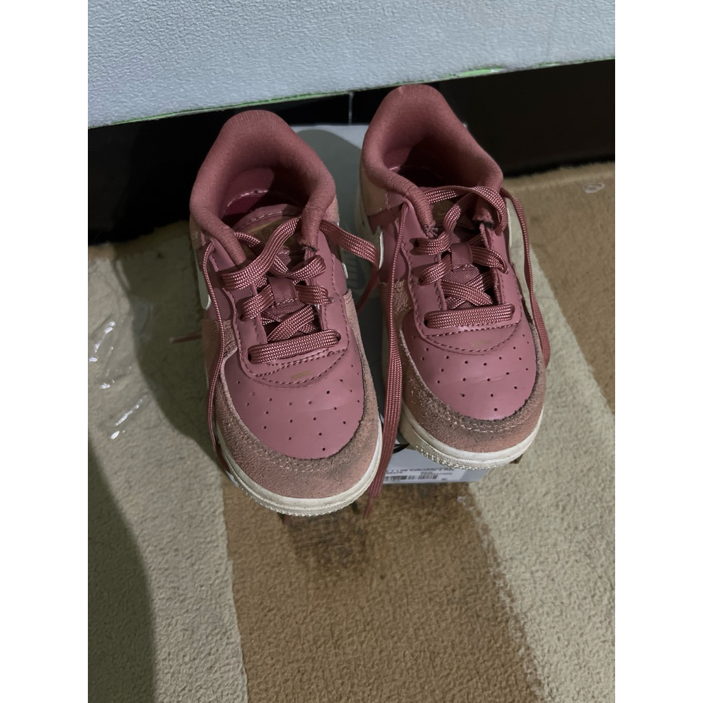 SEPATU ANAK PRELOVED ORIGINAL NIKE FORCE 1 LV8 VALENTINES DAY