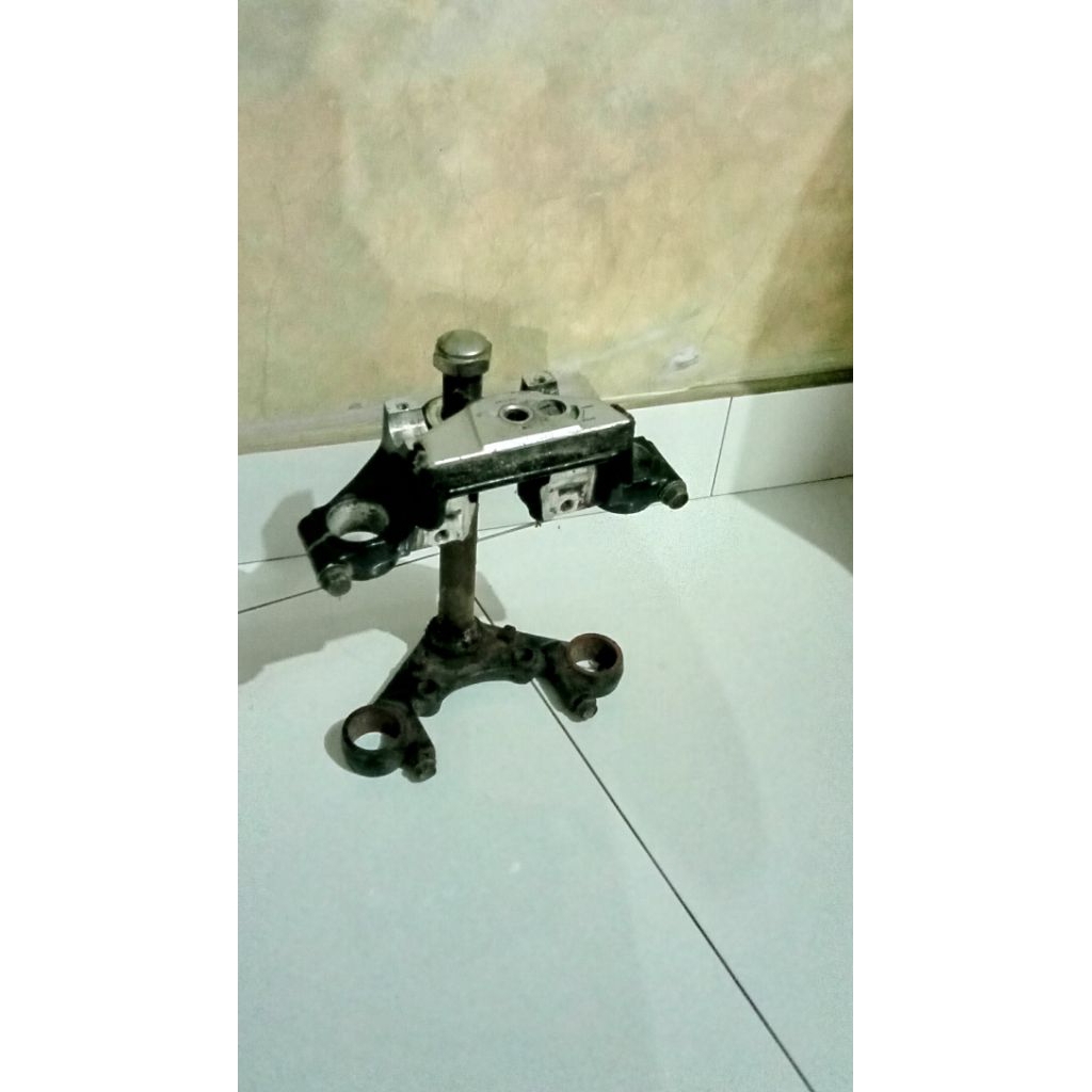 Segitiga T Tiger Revo original