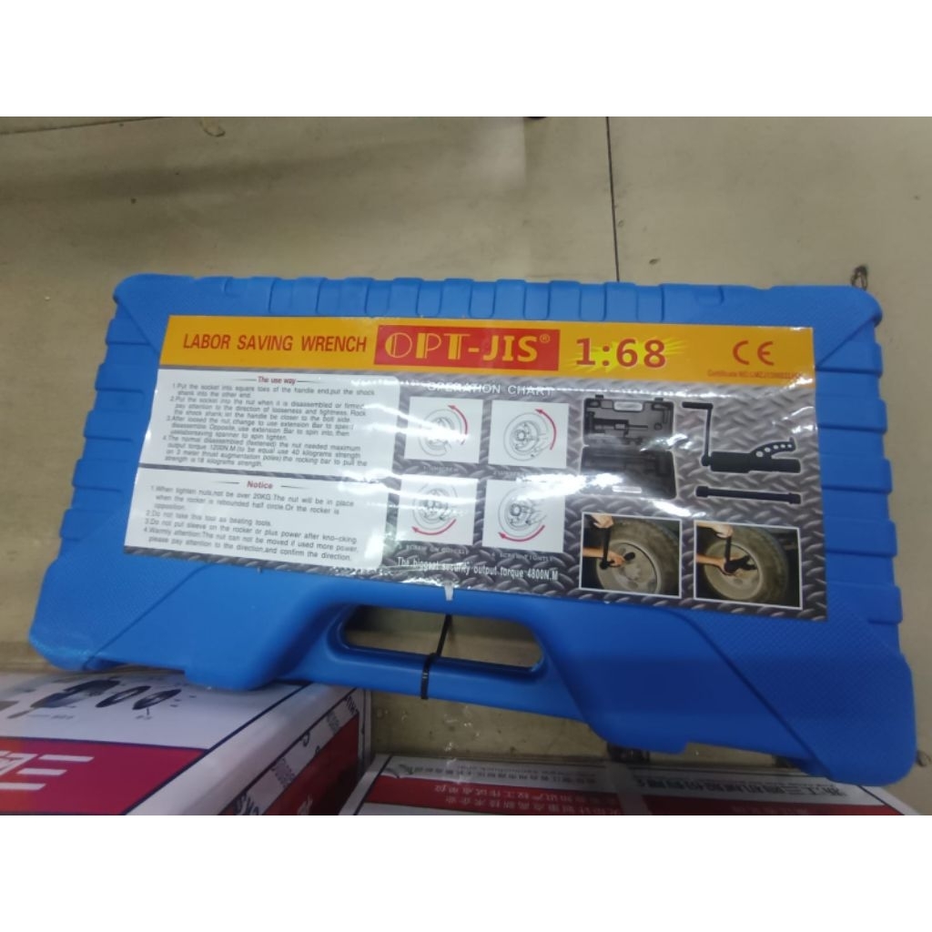 Labor saving wrench / kunci roda truck car motorcycle