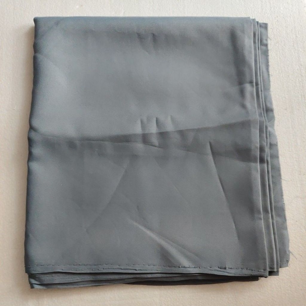 Kain Satin Duchess / Bridal Premium, Abu-Abu, 1,45 m X 2,5 m