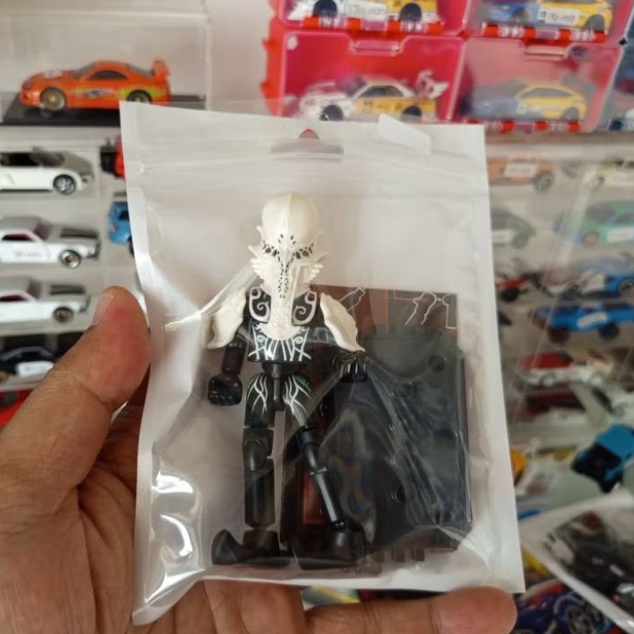 MAINAN ACTION FIGURE KAMEN RIDER MONSTER DARI BLOKEES KR GV03