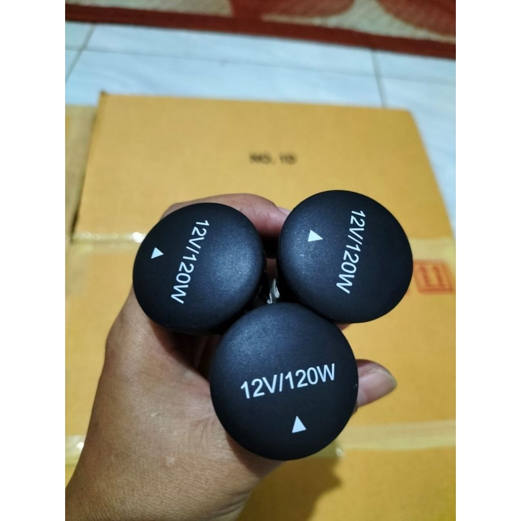 Power Outlet Charger USB Hyundai Honda Jazz BRV Mobilio Original Car-Univesal