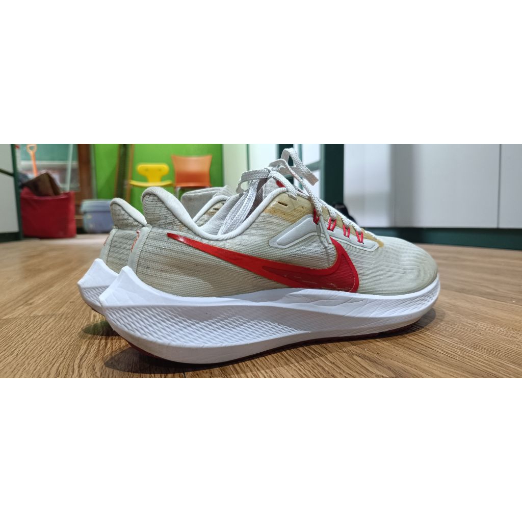 nike air zoom pegasus 39 uk 40