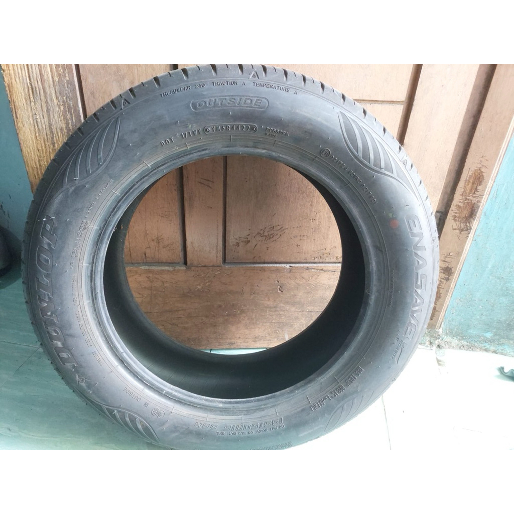 Ban Mobil Bekas masih oke banget Merk Dunlop Ring16