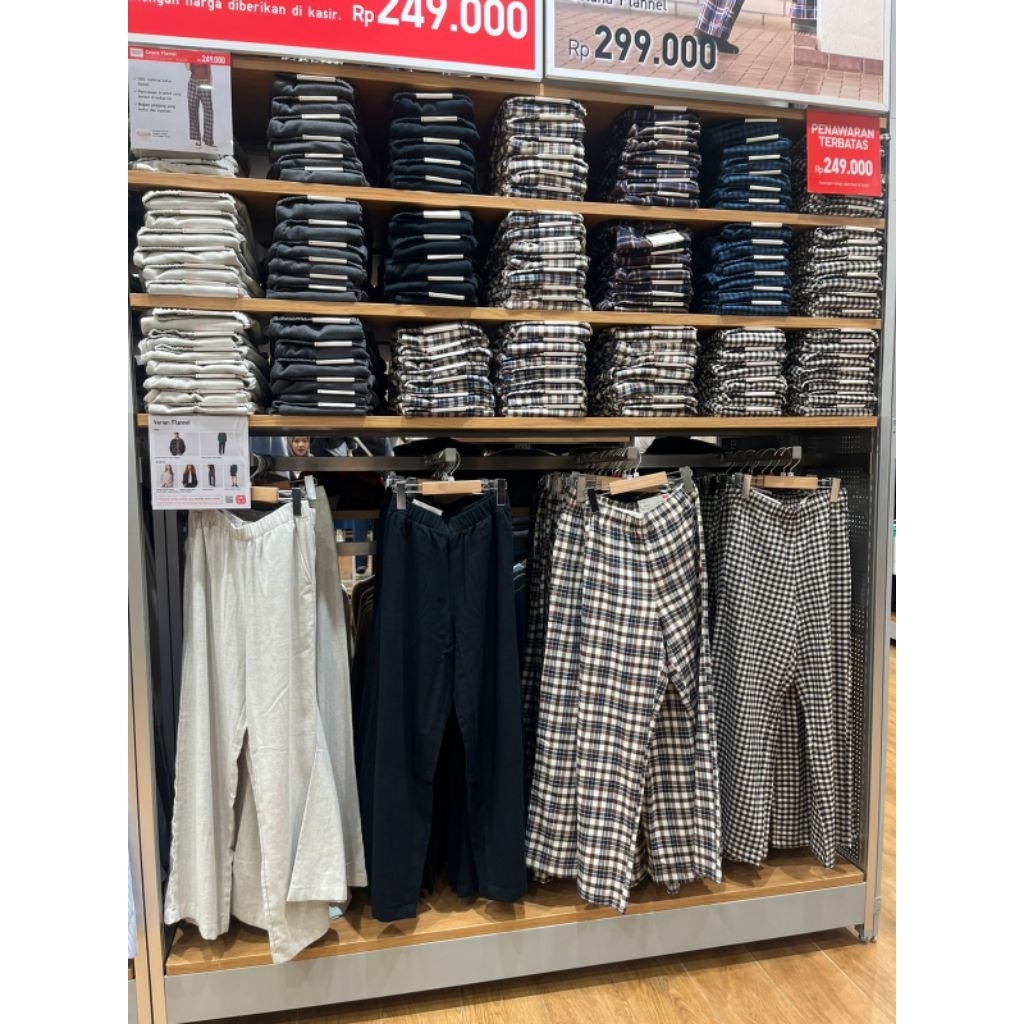 UNIQLO Celana Flannel Wanita Celana Panjang