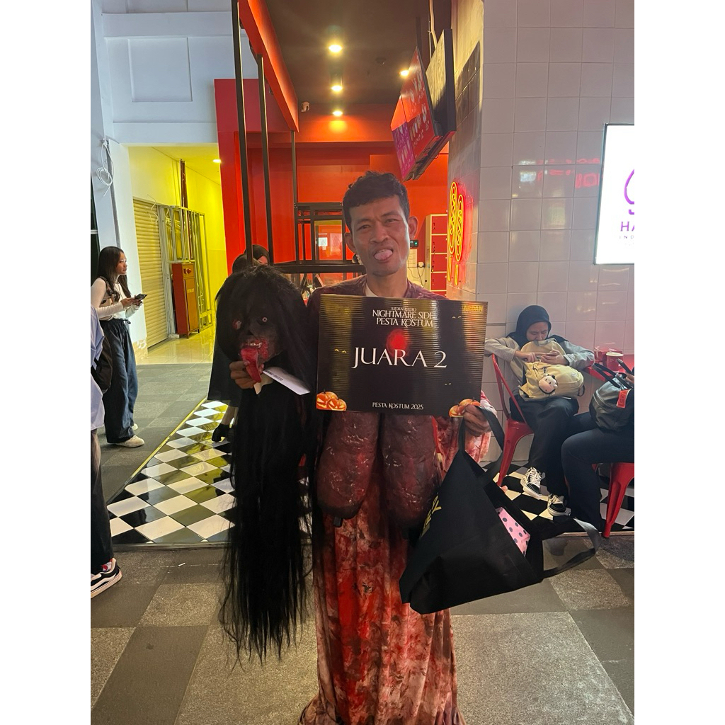 kostum hantu wewe gombel