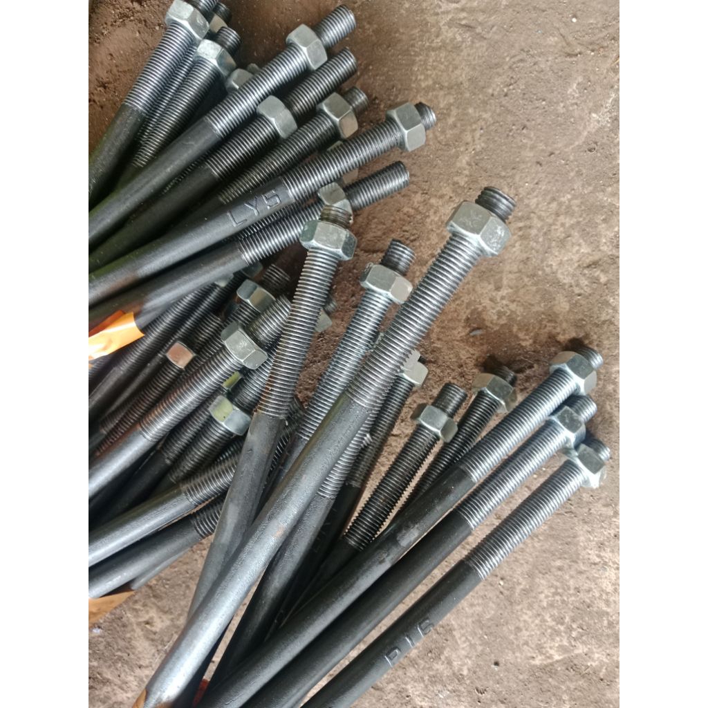 angkur M16 panjang 30cm