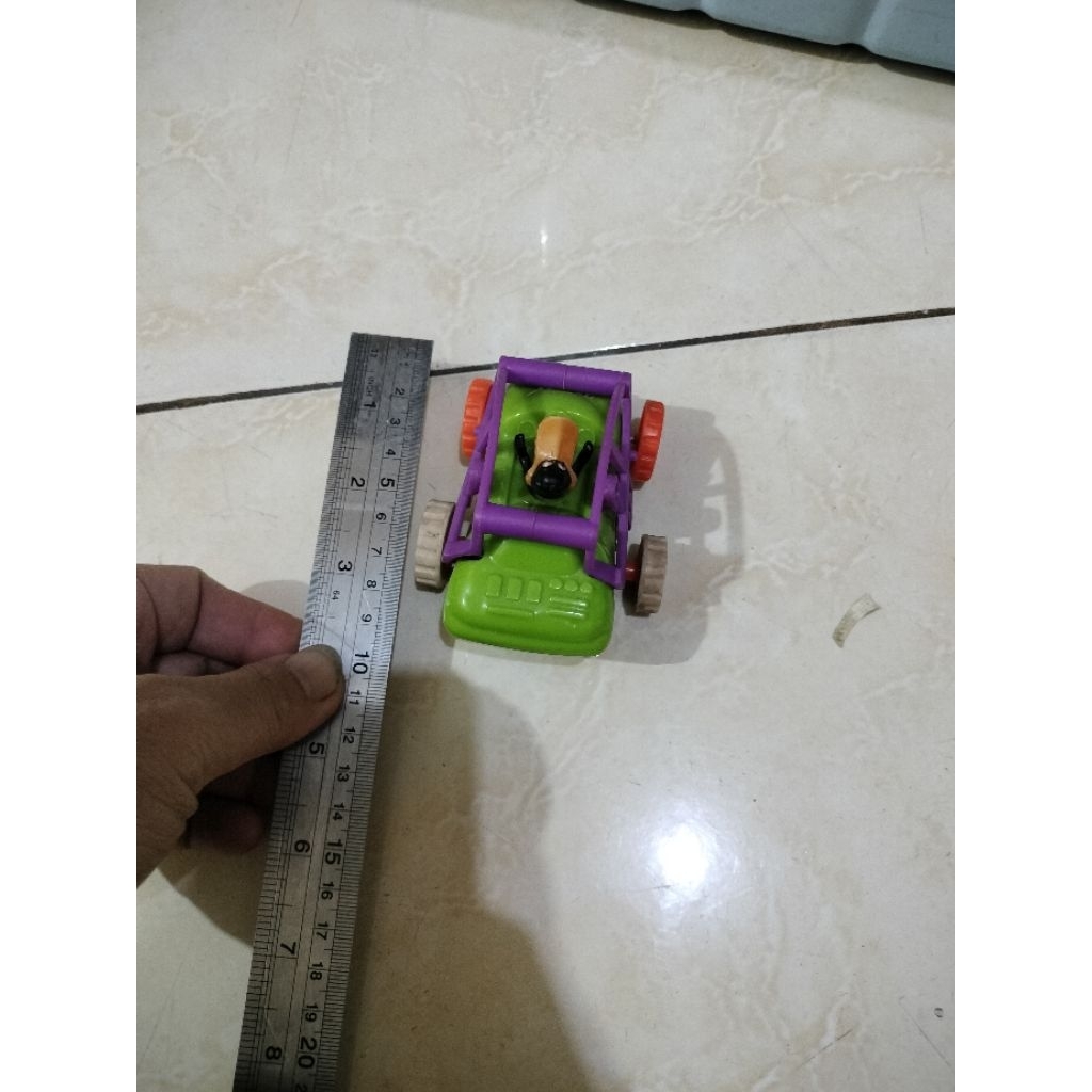 Mainan Mc Donald's - Mainan Warner Bros : Mainan Mobil Mobilan David Duck