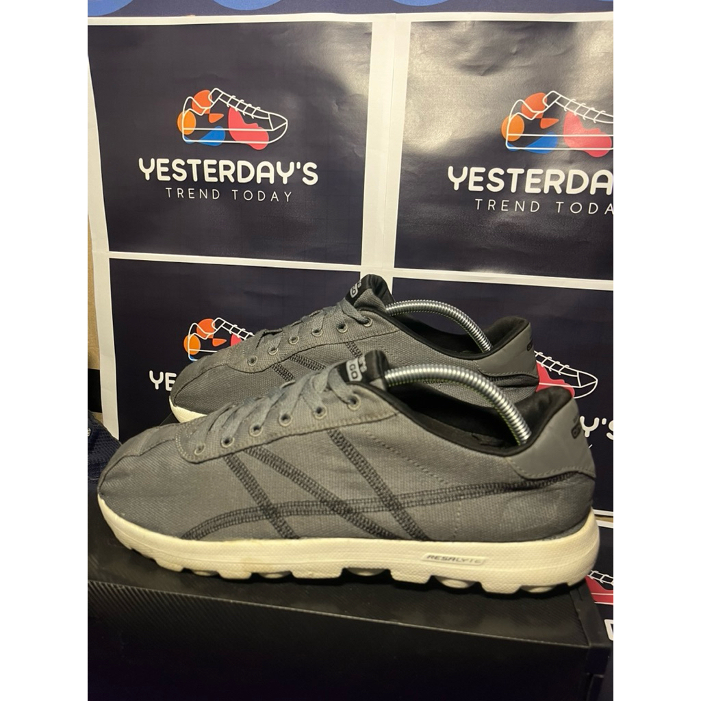 Sepatu Second Skechers