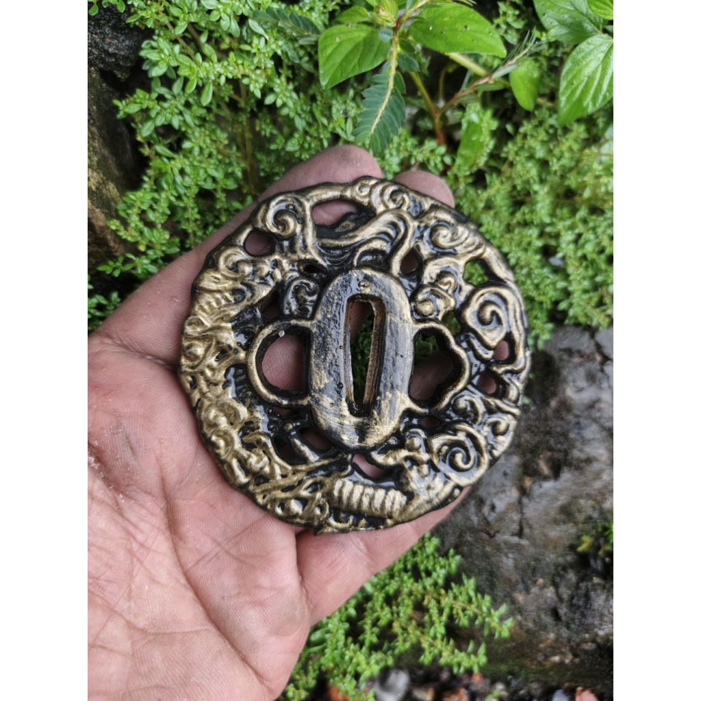 tsuba katanapedangsamurai