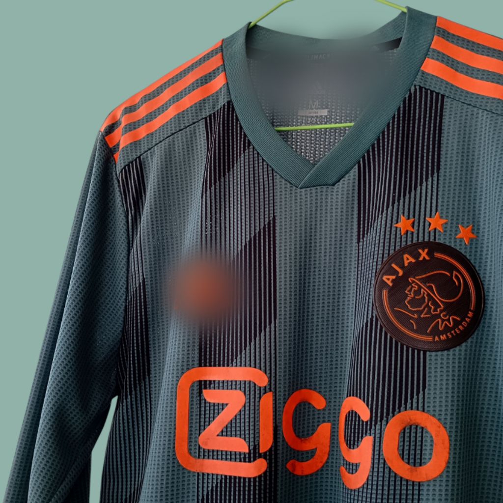 Ajax Away 19/20 Ls Player Issue