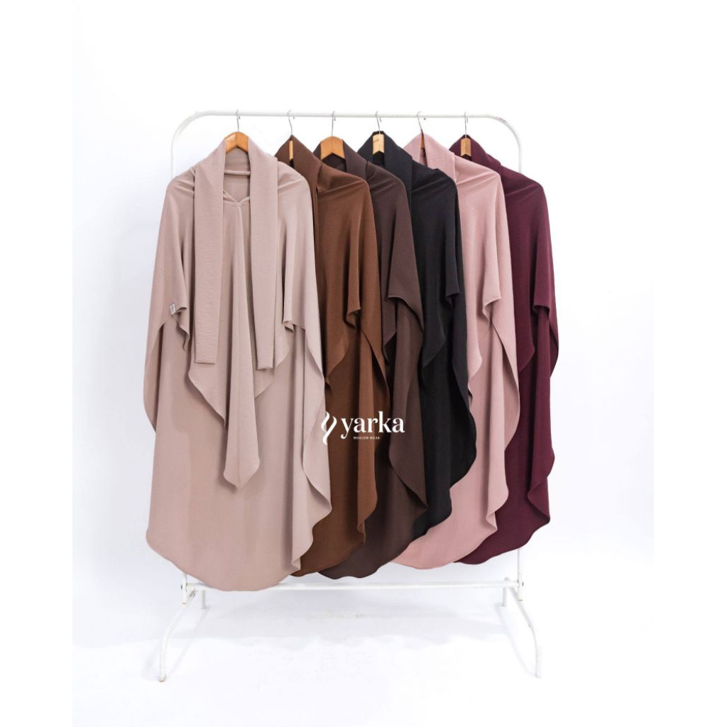 BERLIN LAUNA NAEEM YARKA INDONESIA