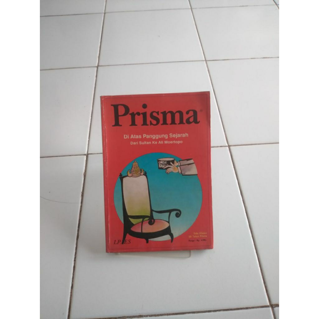 di atas panggung sejarah