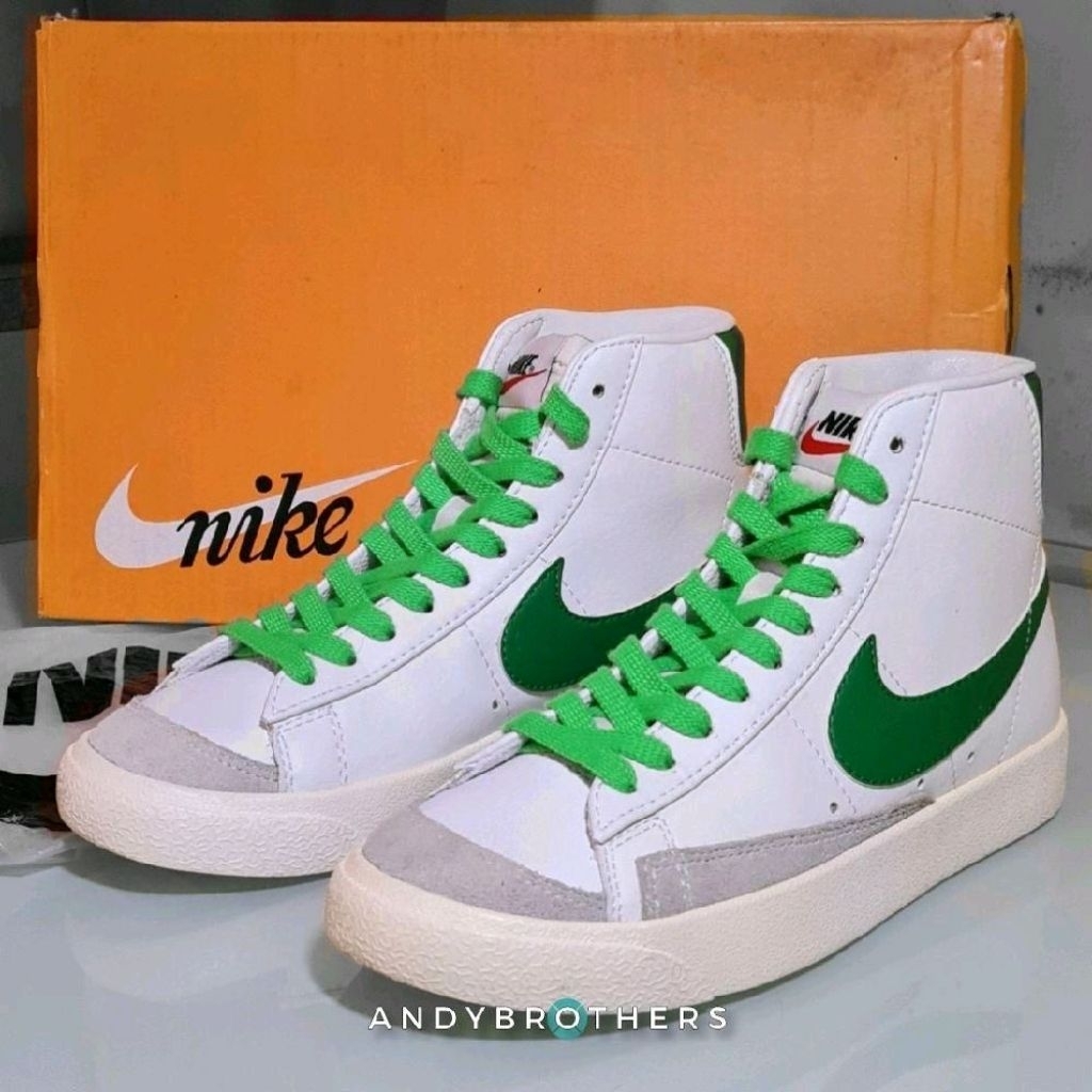 Sepatu Sneakers Preloved / Second - Nike Blazer Mid '77 Vintage (White n Pine Green) - Size 36,5 = 2