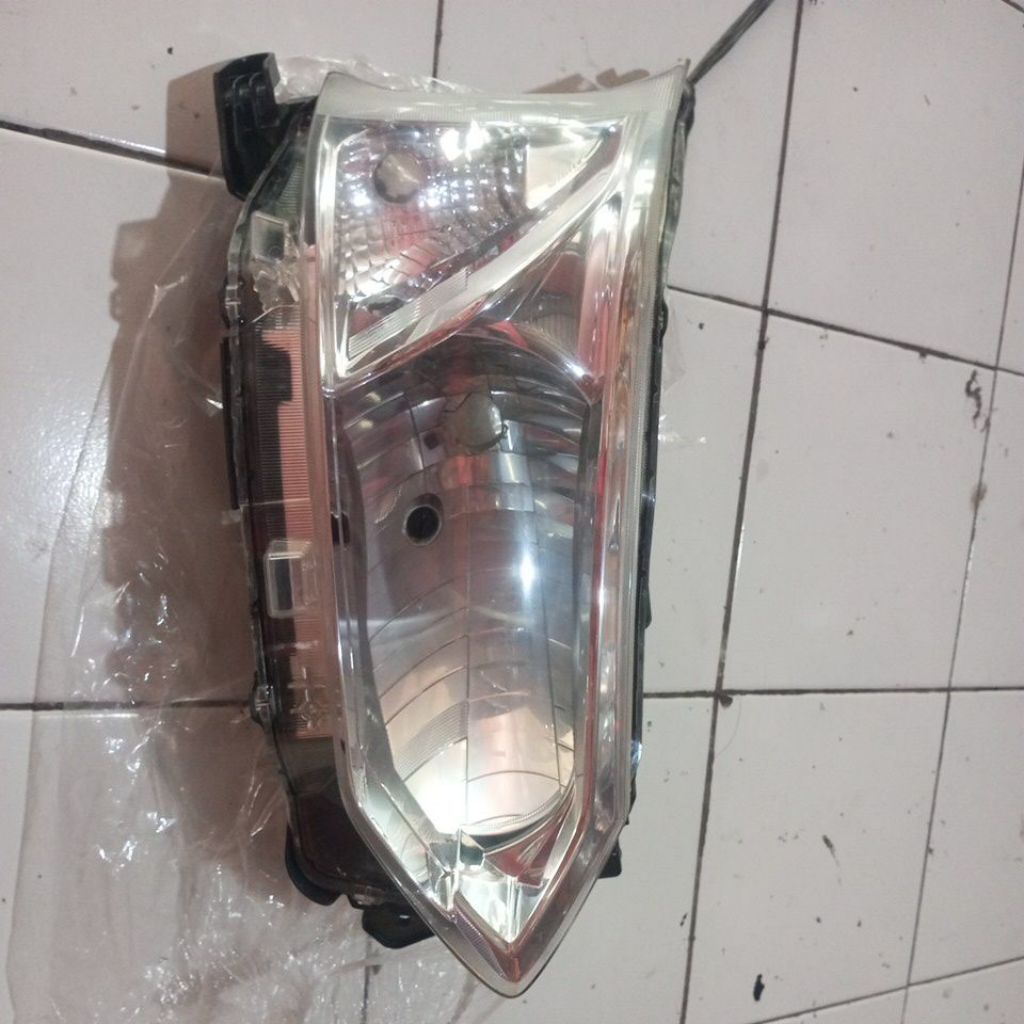 headlamp avanza/xenia grand 2015 - 2016 kanan original