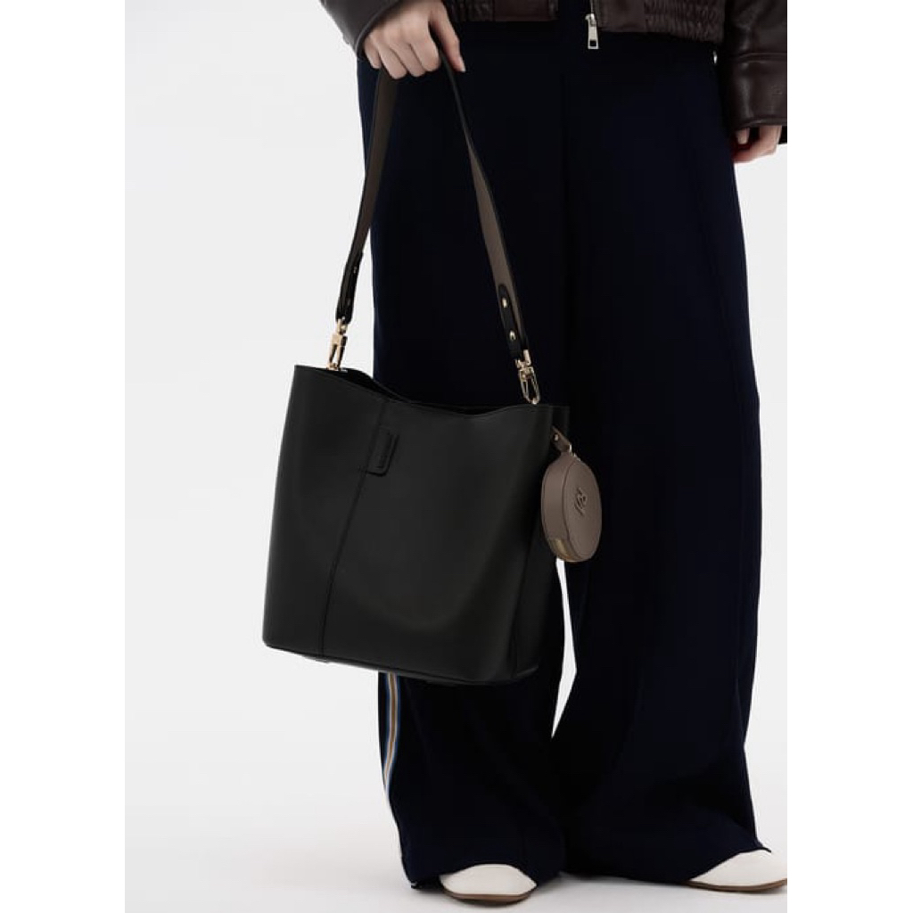 Robin May Black Shoulder Bag