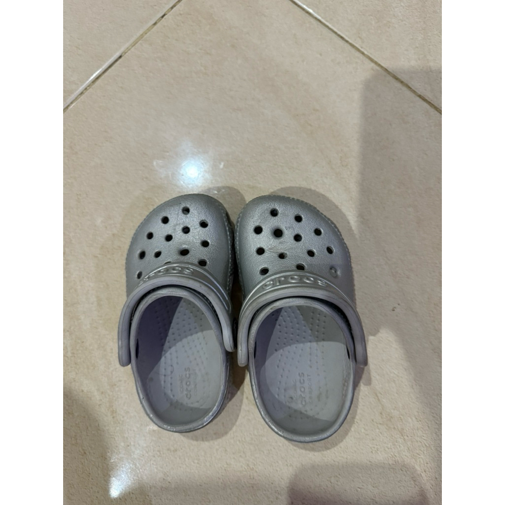crocs original preloved